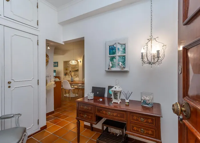 Beguest Gandarinha Apartment