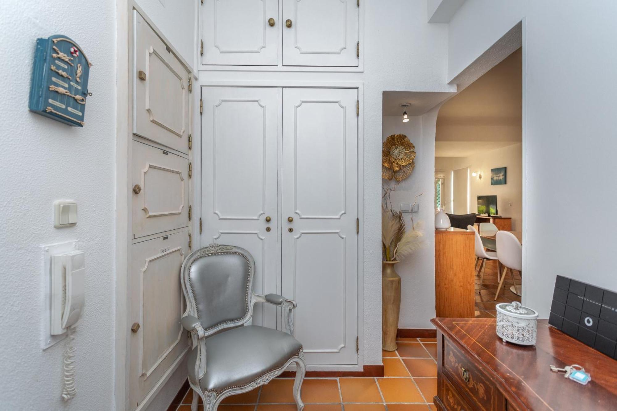 Beguest Gandarinha Apartment